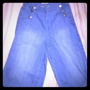 🏝5 for $25🏝 Girl’s size 7 capris